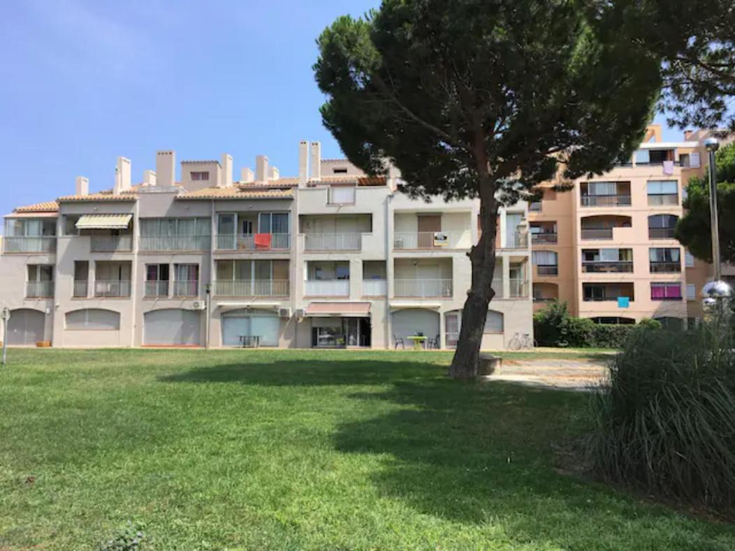 Appartement T2 Au Port De Canet-En-Roussillon - Proche De La Plage Et De L'Aquarium Oniria Exteriör bild